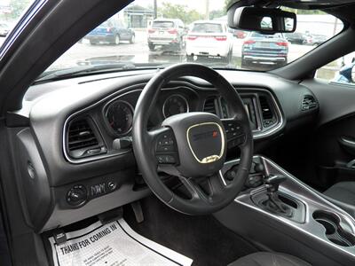 2016 Dodge Challenger SXT   - Photo 9 - Mishawaka, IN 46545