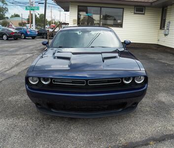 2016 Dodge Challenger SXT   - Photo 8 - Mishawaka, IN 46545