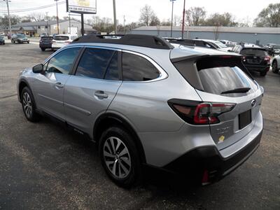 2021 Subaru Outback Premium  AWD - Photo 2 - Mishawaka, IN 46545