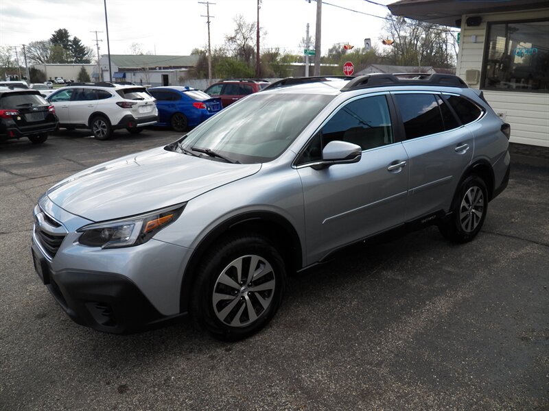 2021 Subaru Outback Premium  AWD - Photo 1 - Mishawaka, IN 46545