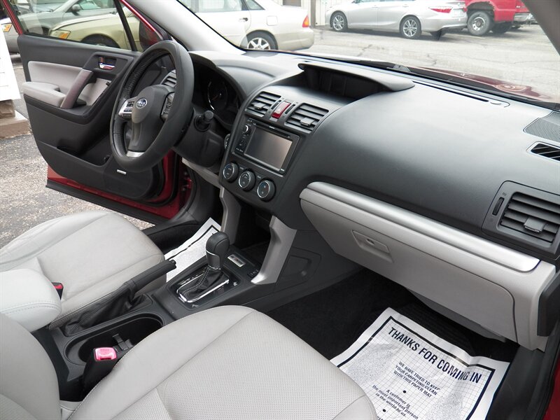 2015 Subaru Forester 2.5i Touring photo 14