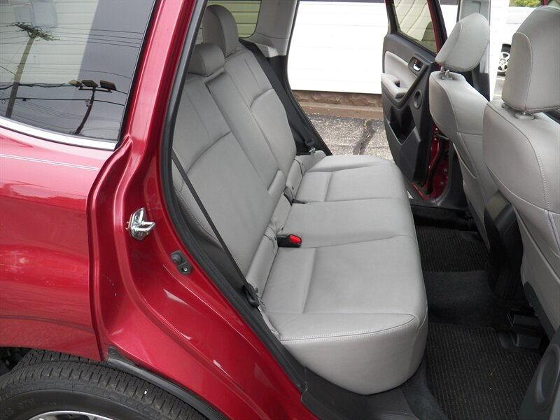 2015 Subaru Forester 2.5i Touring photo 12