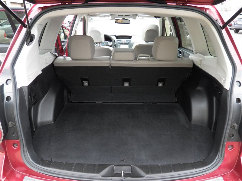 2015 Subaru Forester 2.5i Touring photo 11