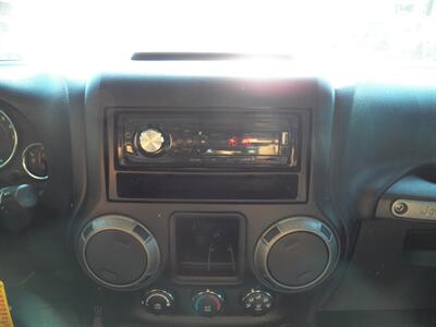 2015 Jeep Wrangler Sport  4x4 - Photo 16 - Mishawaka, IN 46545