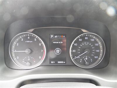 2017 Hyundai ELANTRA Limited   - Photo 14 - Mishawaka, IN 46545