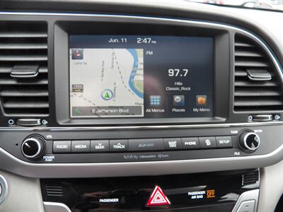 2017 Hyundai ELANTRA Limited   - Photo 12 - Mishawaka, IN 46545