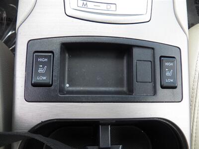 2012 Subaru Outback 3.6R Limited AWD - Photo 16 - Mishawaka, IN 46545