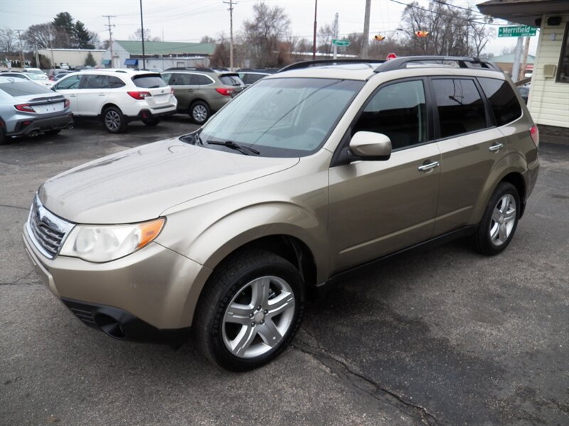 2009 Subaru Forester 2.5 X Premium  AWD - Photo 1 - Mishawaka, IN 46545