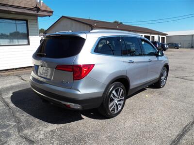 2017 Honda Pilot Elite  AWD - Photo 4 - Mishawaka, IN 46545