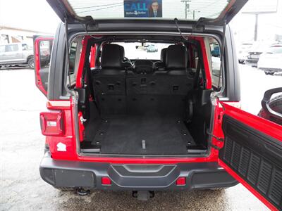 2021 Jeep Wrangler Unlimited Sahara  4x4 - Photo 12 - Mishawaka, IN 46545