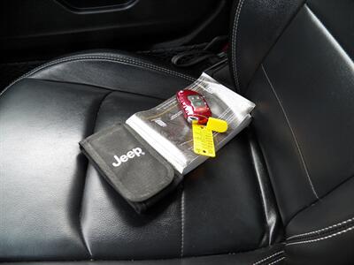 2021 Jeep Wrangler Unlimited Sahara  4x4 - Photo 34 - Mishawaka, IN 46545