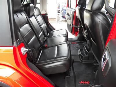 2021 Jeep Wrangler Unlimited Sahara  4x4 - Photo 13 - Mishawaka, IN 46545