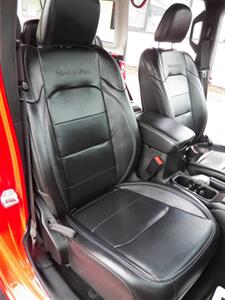 2021 Jeep Wrangler Unlimited Sahara  4x4 - Photo 14 - Mishawaka, IN 46545