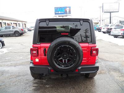 2021 Jeep Wrangler Unlimited Sahara  4x4 - Photo 4 - Mishawaka, IN 46545
