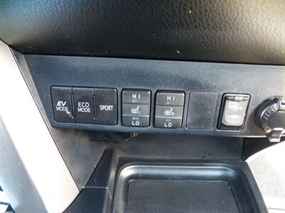 2016 Toyota RAV4 Hybrid Limited  AWD - Photo 17 - Mishawaka, IN 46545