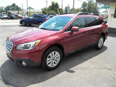 2017 Subaru Outback 2.5i Premium  AWD - Photo 5 - Mishawaka, IN 46545