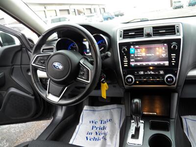 2019 Subaru Outback 2.5i Premium  AWD - Photo 14 - Mishawaka, IN 46545