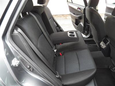 2019 Subaru Outback 2.5i Premium  AWD - Photo 11 - Mishawaka, IN 46545