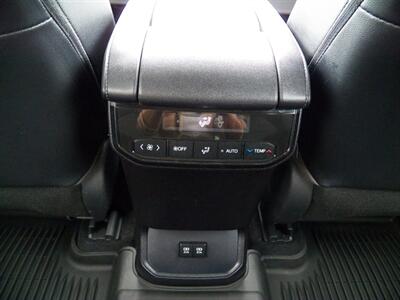 2020 Toyota Highlander XLE AWD - Photo 34 - Mishawaka, IN 46545