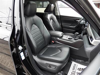 2020 Toyota Highlander XLE AWD - Photo 16 - Mishawaka, IN 46545