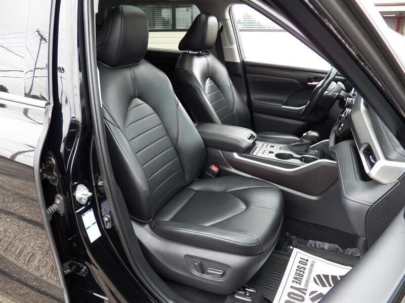 2020 Toyota Highlander XLE AWD - Photo 16 - Mishawaka, IN 46545