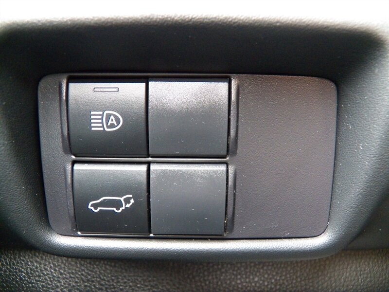 2020 Toyota Highlander XLE AWD - Photo 32 - Mishawaka, IN 46545