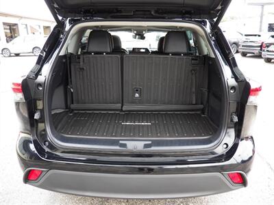 2020 Toyota Highlander XLE AWD - Photo 12 - Mishawaka, IN 46545