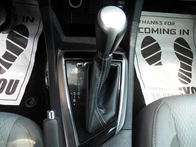 2017 Toyota Corolla LE - Photo 17 - Mishawaka, IN 46545