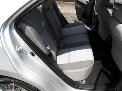 2017 Toyota Corolla LE - Photo 10 - Mishawaka, IN 46545