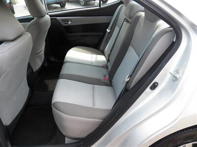 2017 Toyota Corolla LE - Photo 8 - Mishawaka, IN 46545