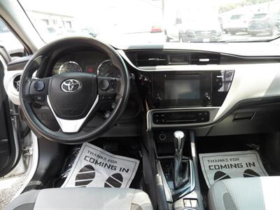 2017 Toyota Corolla LE - Photo 13 - Mishawaka, IN 46545