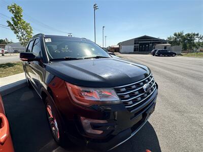2017 Ford Explorer XLT  AWD - Photo 4 - Mishawaka, IN 46545