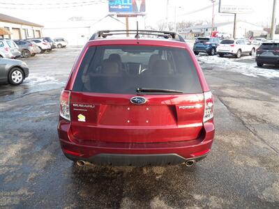 2012 Subaru Forester 2.5X Premium  AWD - Photo 4 - Mishawaka, IN 46545