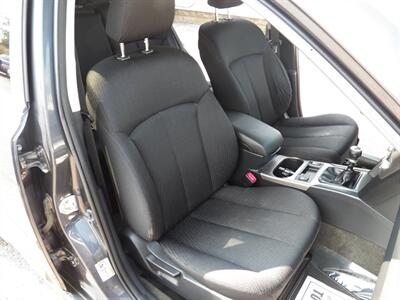 2012 Subaru Outback 2.5i Premium AWD - Photo 12 - Mishawaka, IN 46545