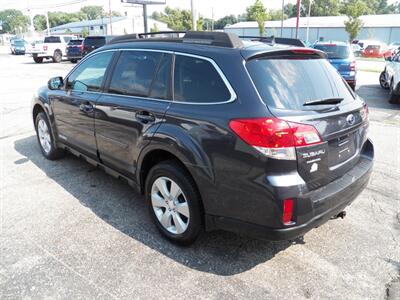 2012 Subaru Outback 2.5i Premium AWD - Photo 4 - Mishawaka, IN 46545