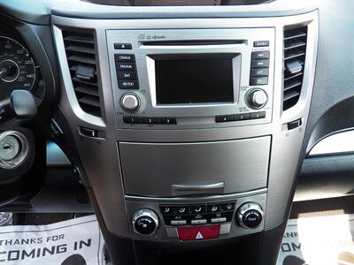 2012 Subaru Outback 2.5i Premium AWD - Photo 17 - Mishawaka, IN 46545