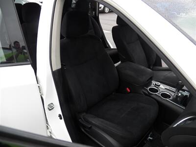 2013 Nissan Pathfinder SV  4x4 - Photo 12 - Mishawaka, IN 46545