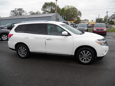 2013 Nissan Pathfinder SV  4x4 - Photo 3 - Mishawaka, IN 46545