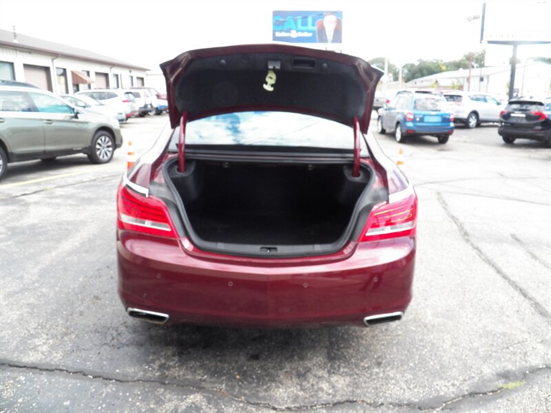 2016 Buick LaCrosse Leather AWD - Photo 11 - Mishawaka, IN 46545