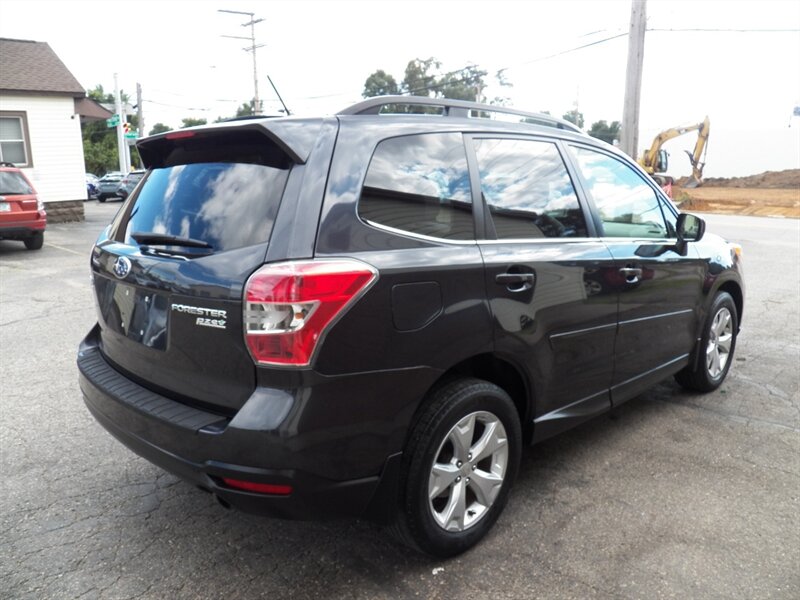 2014 Subaru Forester 2.5i Limited AWD - Photo 4 - Mishawaka, IN 46545