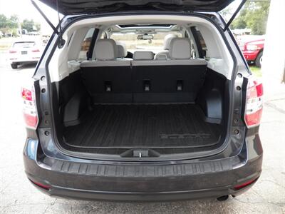2014 Subaru Forester 2.5i Limited AWD - Photo 10 - Mishawaka, IN 46545