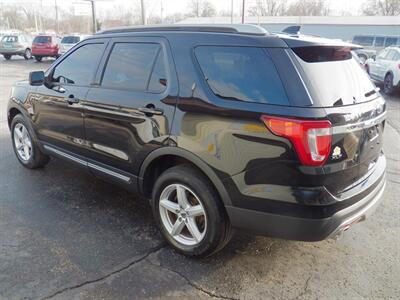 2017 Ford Explorer XLT  AWD - Photo 4 - Mishawaka, IN 46545