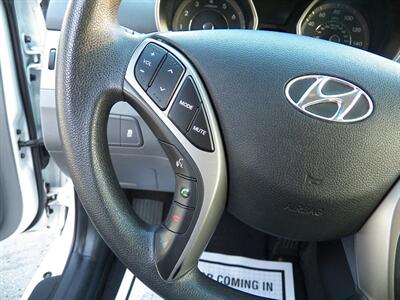 2014 Hyundai ELANTRA SE   - Photo 18 - Mishawaka, IN 46545