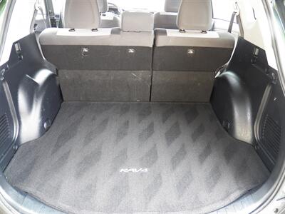 2013 Toyota RAV4 LE  AWD - Photo 12 - Mishawaka, IN 46545