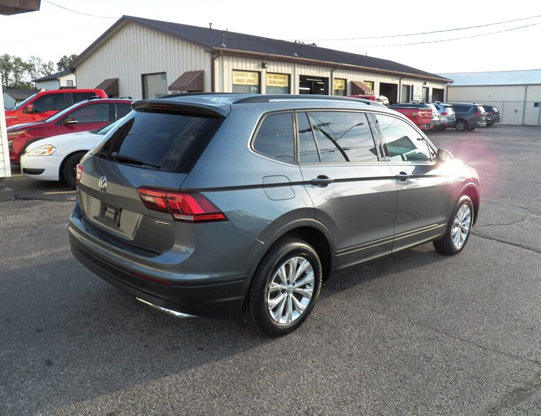 2019 Volkswagen Tiguan S photo 2