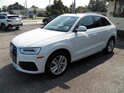 2018 Audi Q3 2.0T quattro Premium Plus  AWD - Photo 2 - Mishawaka, IN 46545