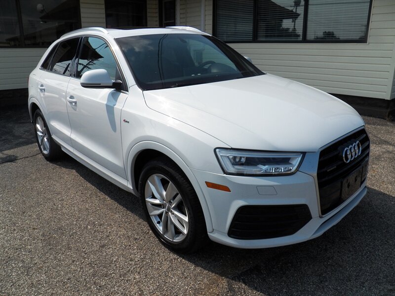 2018 Audi Q3 2.0T quattro Premium Plus  AWD - Photo 1 - Mishawaka, IN 46545