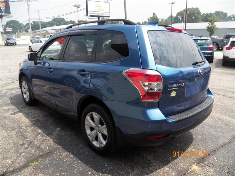 2016 Subaru Forester 2.5i Premium AWD - Photo 3 - Mishawaka, IN 46545