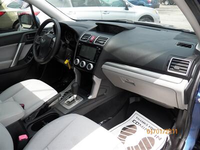2016 Subaru Forester 2.5i Premium AWD - Photo 12 - Mishawaka, IN 46545