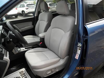 2016 Subaru Forester 2.5i Premium AWD - Photo 6 - Mishawaka, IN 46545